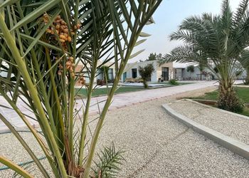 استراحة بمسطح اخضر