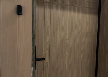 استديو بسرير ماستر وجلسة جانبية