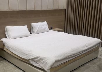 استديو هادئ بسرير ماستر 