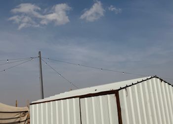 مخيم بألعاب أطفال