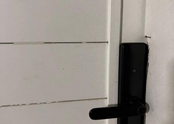 استديو بسرير ماستر وجلسة جانبية 