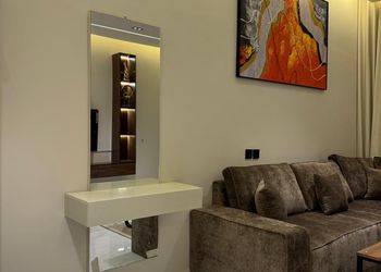 استديو بتصميم عصري ودخول ذاتي