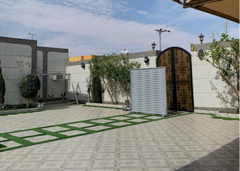 شاليه بجلسة خارجية ومسبح