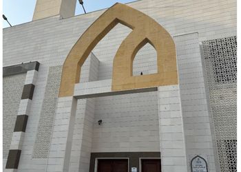 شقة بغرفتين نوم وصالة 