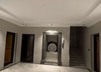استديو باثاث مريح وبسيط