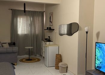 استديو هادئ بسرير ماستر