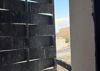 شقة بثلاث غرف نوم وصالة