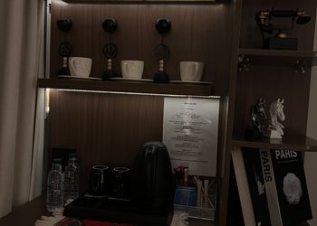 استديو بسرير ماستر وجلسة جانبية 