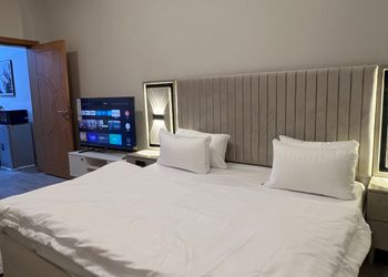 استديو هادئ بدخول ذاتي 