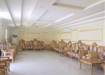 إستراحة بمسبح وملعب كرة طائرة