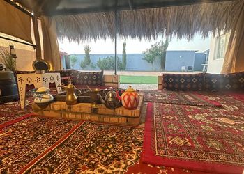 استراحة بجلسة خارجية و مجالس