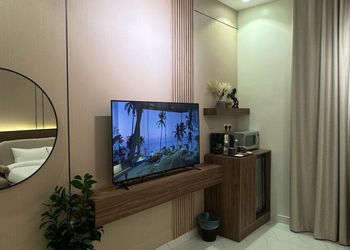 استديو بسرير ماستر وجلسة جانبية