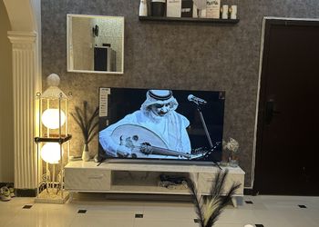 شقة بغرفة معيشة وغرفة نوم 