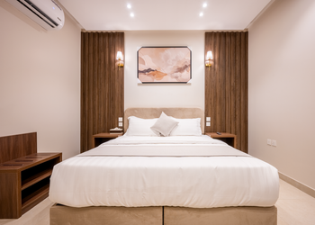 استديو بأثاث مريح وبسيط 