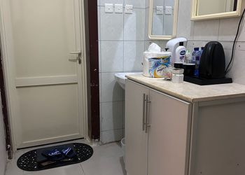 استديو بسرير ماستر وأثاث مريح 