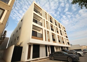 استديو بسرير ماستر وجلسة جانبية
