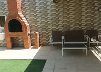 شاليه بمسبح وركن شواء
