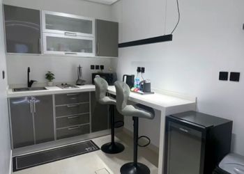 شقة بألعاب أطفال