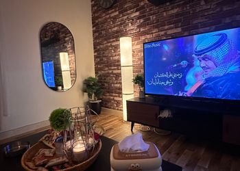استديو بسرير ماستر وجلسة 