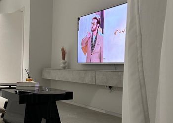 استديو بسرير ماستر وجلسة جانبية