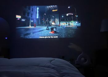 استديو بأثاث مريح وبسيط