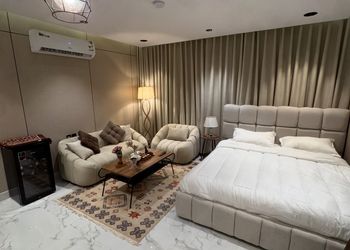 استديو بسرير ماستر وجلسة جانبية