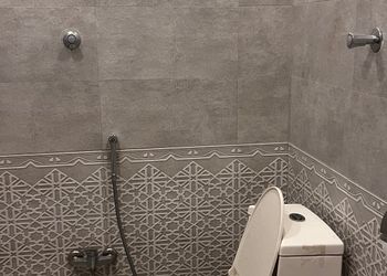شقة بصالة أنيقة ودخول ذاتي