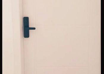 استديو هادئ بسرير ماستر 