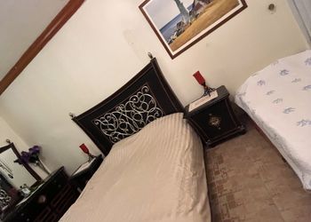 شاليه دور ارضي مطل على البحر