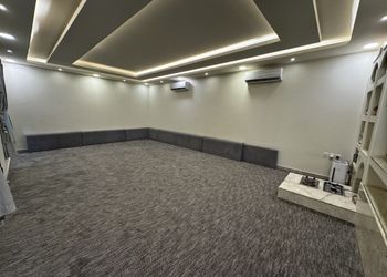 استراحة بمسطح اخضر ومجالس