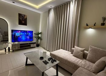 استديو بتصميم أنيق ودخول ذاتي