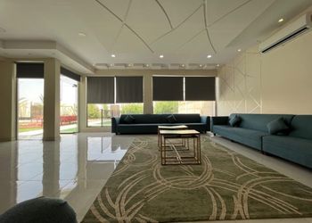 شاليه بجلسة خارجية وألعاب اطفال