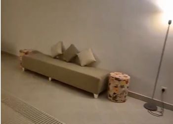 شاليه بألعاب مائية وجلسة خارجية