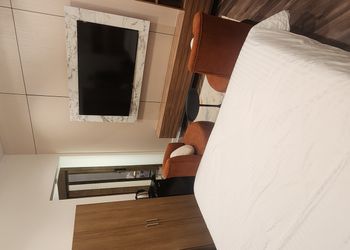 استديو باثاث مريح وبسيط 