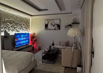 استديو انيق بدخول ذاتي