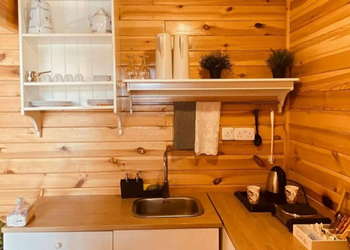 كوخ بطراز سويسري مودرن