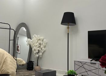 استديو بسرير ماستر وجلسة جانبية
