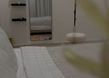 شقة بدخول ذاتي وغرفة نوم 