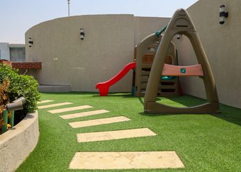 شاليه بألعاب اطفال وجاكوزي 