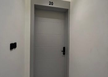 شقة بغرفتين نوم وصالة
