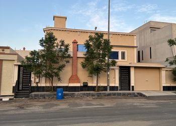 استديو بسرير ماستر 