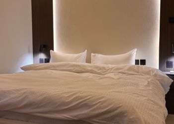 استديو هادئ بسرير ماستر 