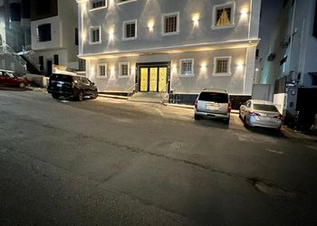 شقة بغرفة نوم وصالة