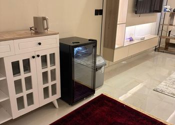 استديو بأثاث مريح وبسيط 