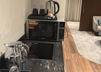 شقة بغرفة معيشة وغرفة نوم 