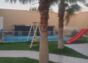 شالية بمسبح وجلسة خارجية 
