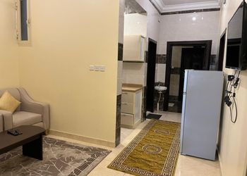 شقة بغرفتين نوم وصالة 