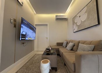 شقة بصالة مريحة ودخول ذاتي 