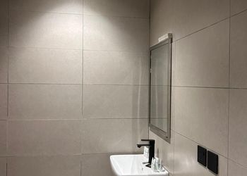 استديو بسرير ماستر وجلسة جانبية 