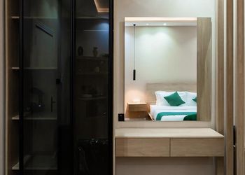 استديو بسرير ماستر وجلسة جانبية 
